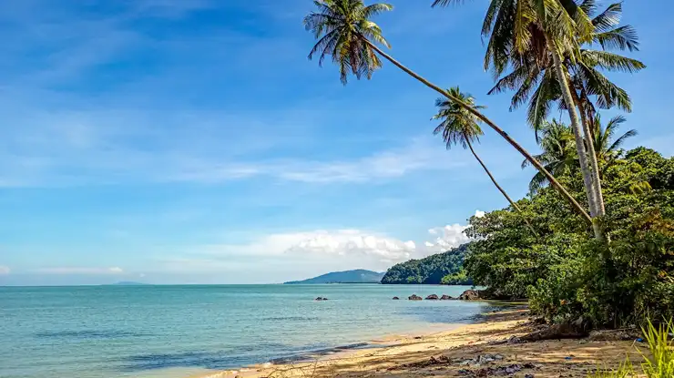 Harga Tiket Pantai Pulau Sayak